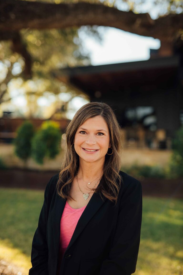 Dana Burton headshot